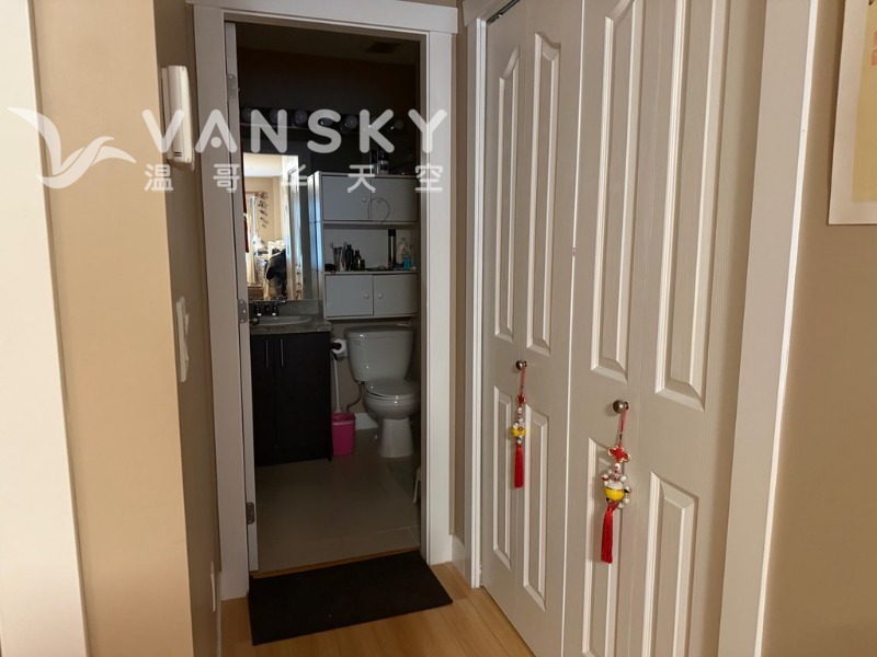 250716005221_Master bedroom closet.JPG